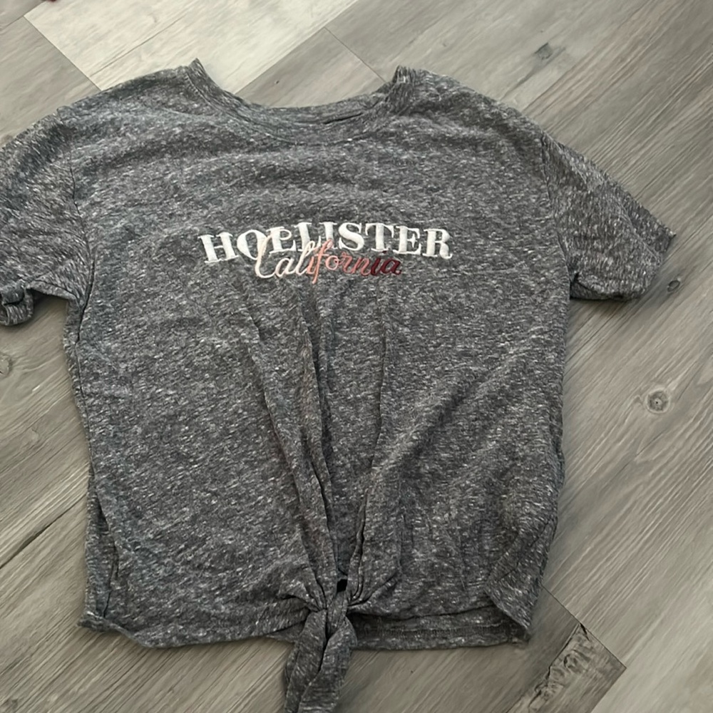 Hollister Tee